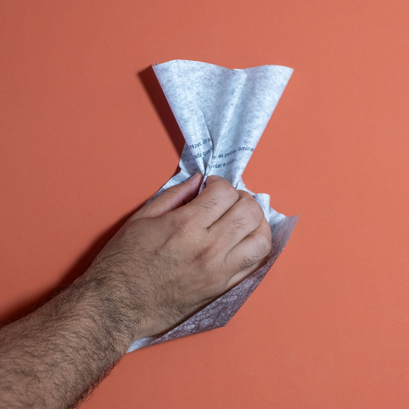 Foto: ANDREATO, Laura. Porvir. São Paulo: Ébria, 2023.