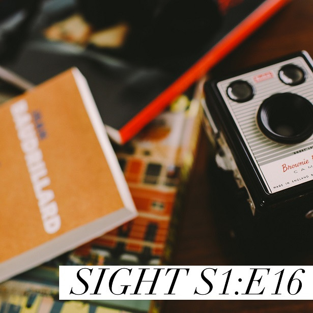 Sight - S1:E16 - Fallen travel book display