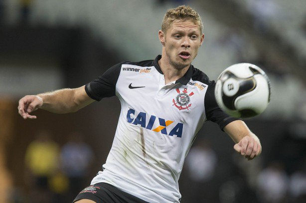 Corinthians recusa ofertas do Sport por Marlone
Timão vai considerar a liberação do meia-atacante ca