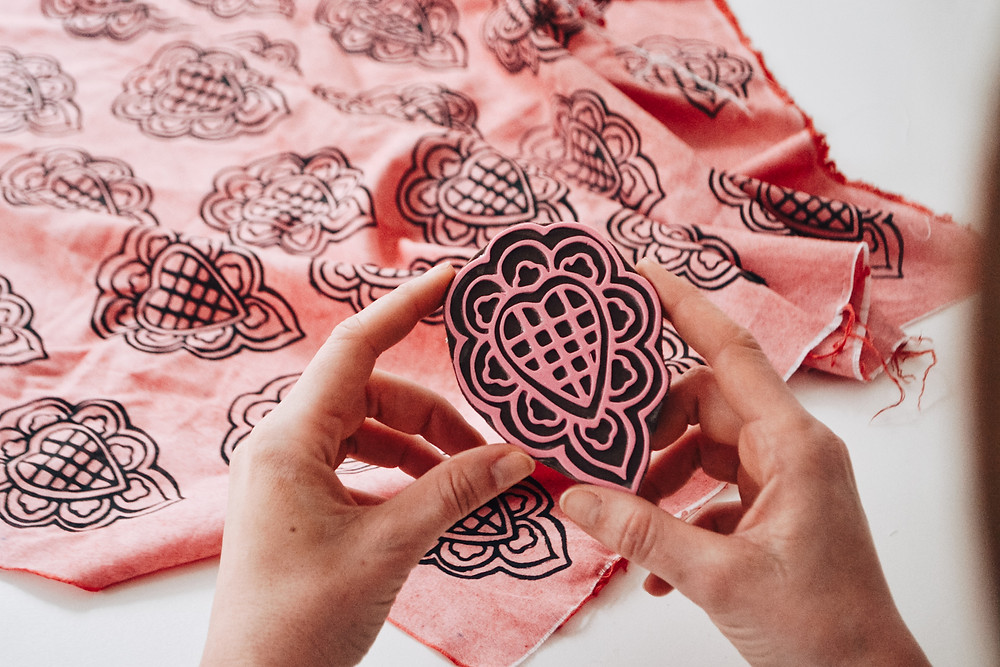 Sello artesanal estampa textil tela estampada