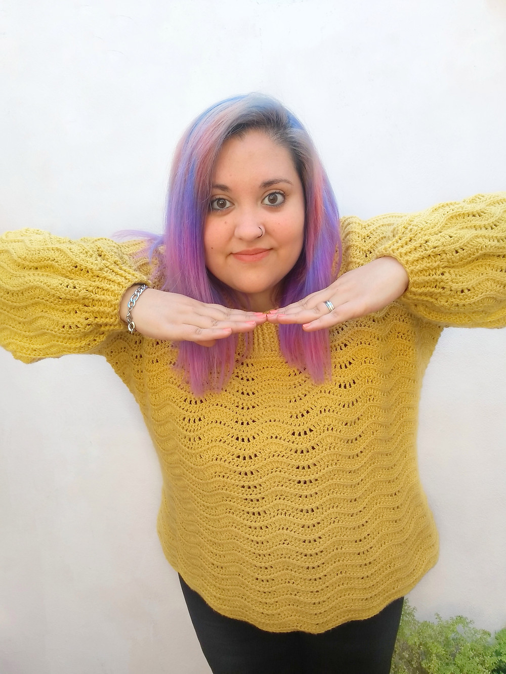 Nashi Mumini Knits pelo de colores mujer patron de tejido body positive
