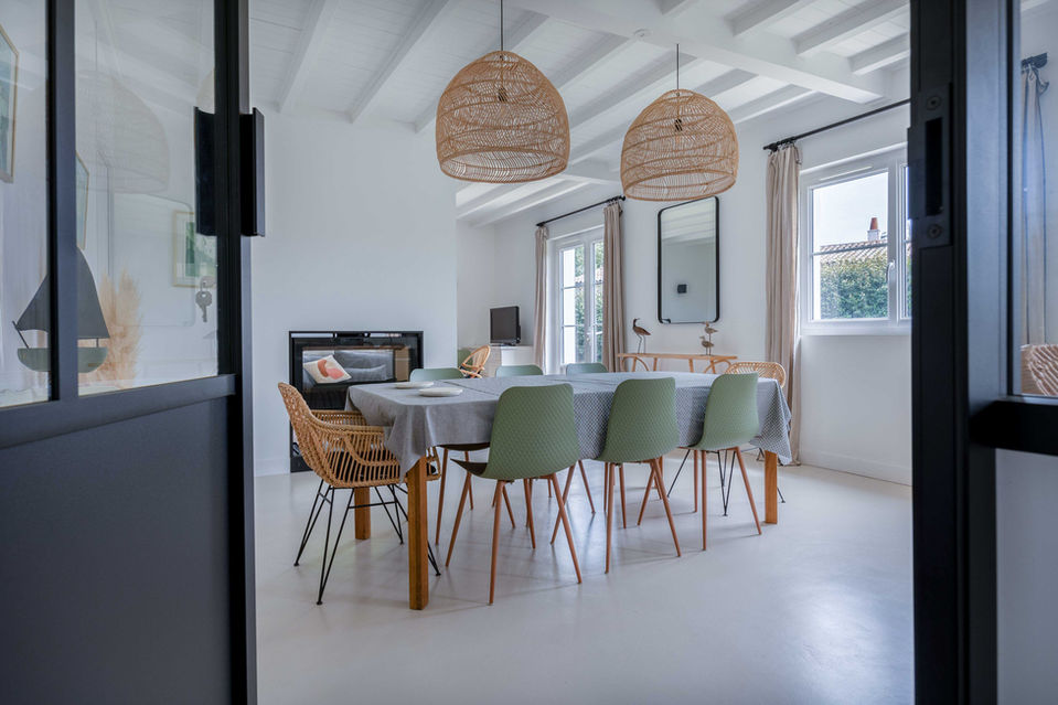 Architecte, cabinet d'architectes, architecture, rénovation, maison moderne, villa, île de Ré, La Rochelle. 