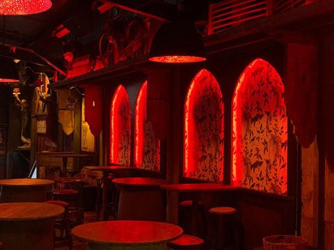 IAV DJ Irelands Biggest DJ & Pro Audio Suppler & Installer