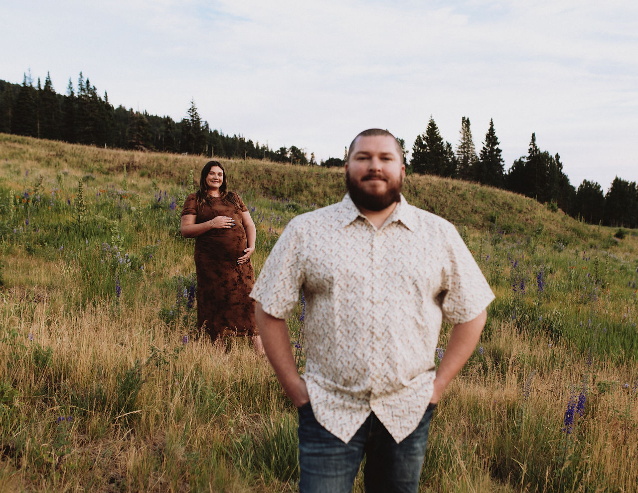 Moody maternity photoshoot in Flagstaff