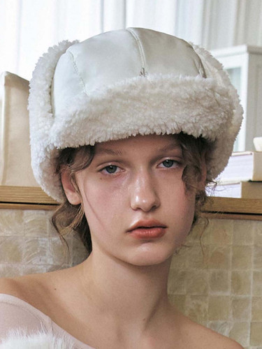 キャップ POESIE DAME : 24FW / PADDING EARFLAP HAT (2COLORS) PADDING EARFLAP HAT IN IVORY | POESIEDAME