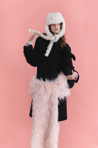 キャップ POESIE DAME : 24FW / KNOT EARFLAP HAT (2COLORS) KNOT EARFLAP HAT IN FURRY CREAM | POESIEDAME