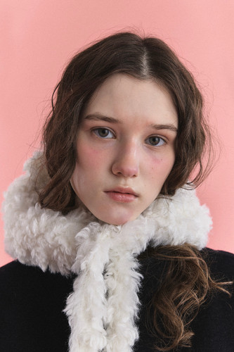 キャップ POESIE DAME : 24FW / KNOT EARFLAP HAT (2COLORS) KNOT EARFLAP HAT IN FURRY CREAM | POESIEDAME