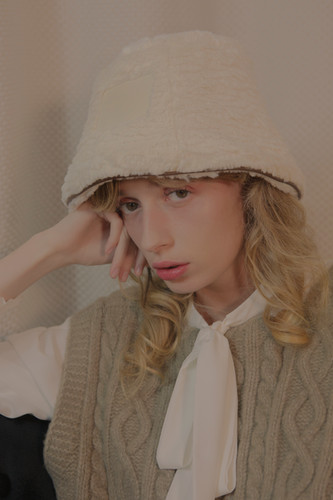 In my dreams] Pure fur bucket hat | POESIEDAME