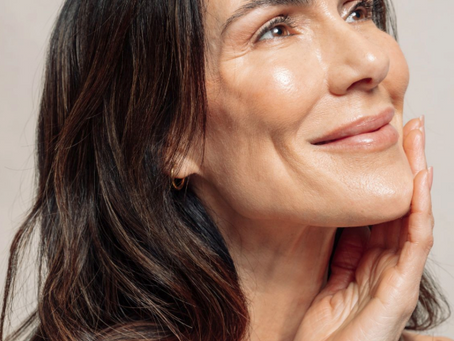 Errores comunes al elegir un tratamiento estético para mamá (y cómo evitarlos)