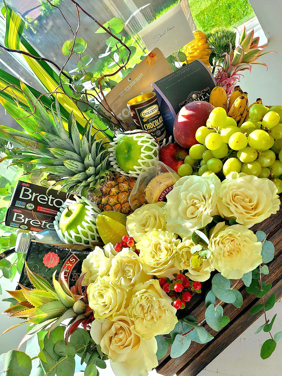 Thumbnail: Picnic Gift Basket 2