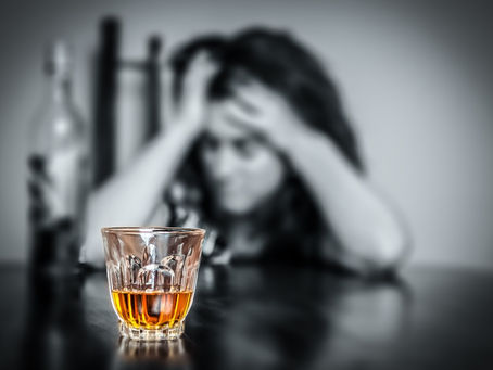 Comment Aider un Proche Souffrant d'Alcoolisme: Guide pour une Conversation Empathique et Soutenante