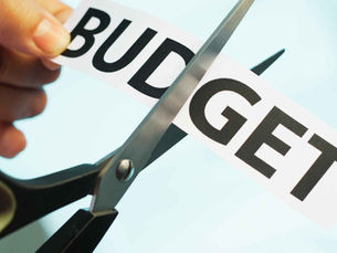 Regierung kürzt Budget des Auswärtigen Amts trotz Überlastung