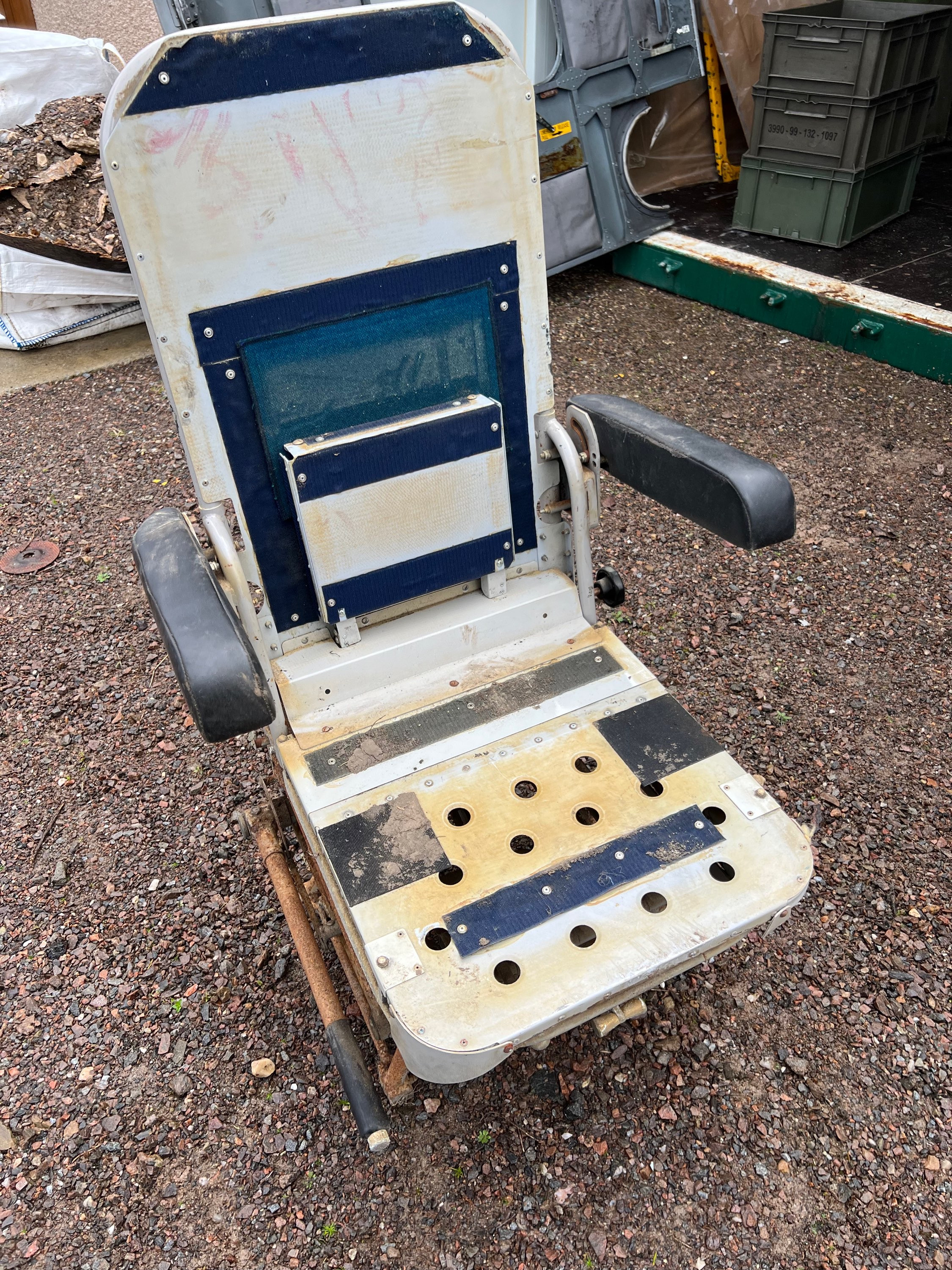 Nimrod seat
