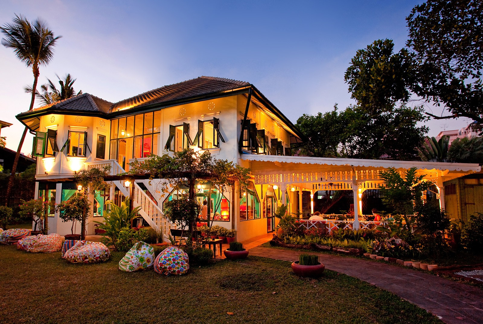issaya siamese club dress code Issaya Siamese Club Thailand
