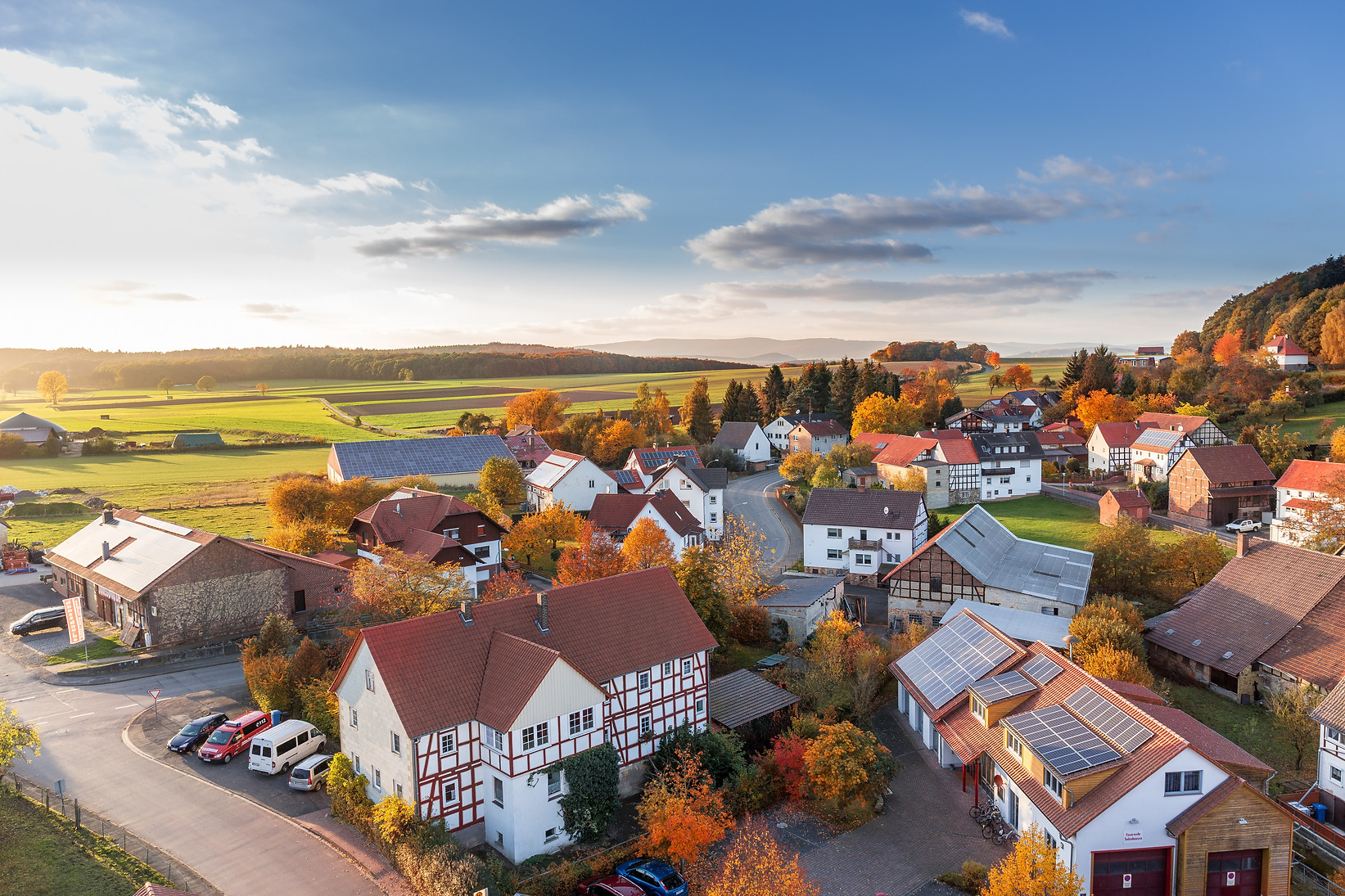 aerial-view-architecture-autumn-cars-280