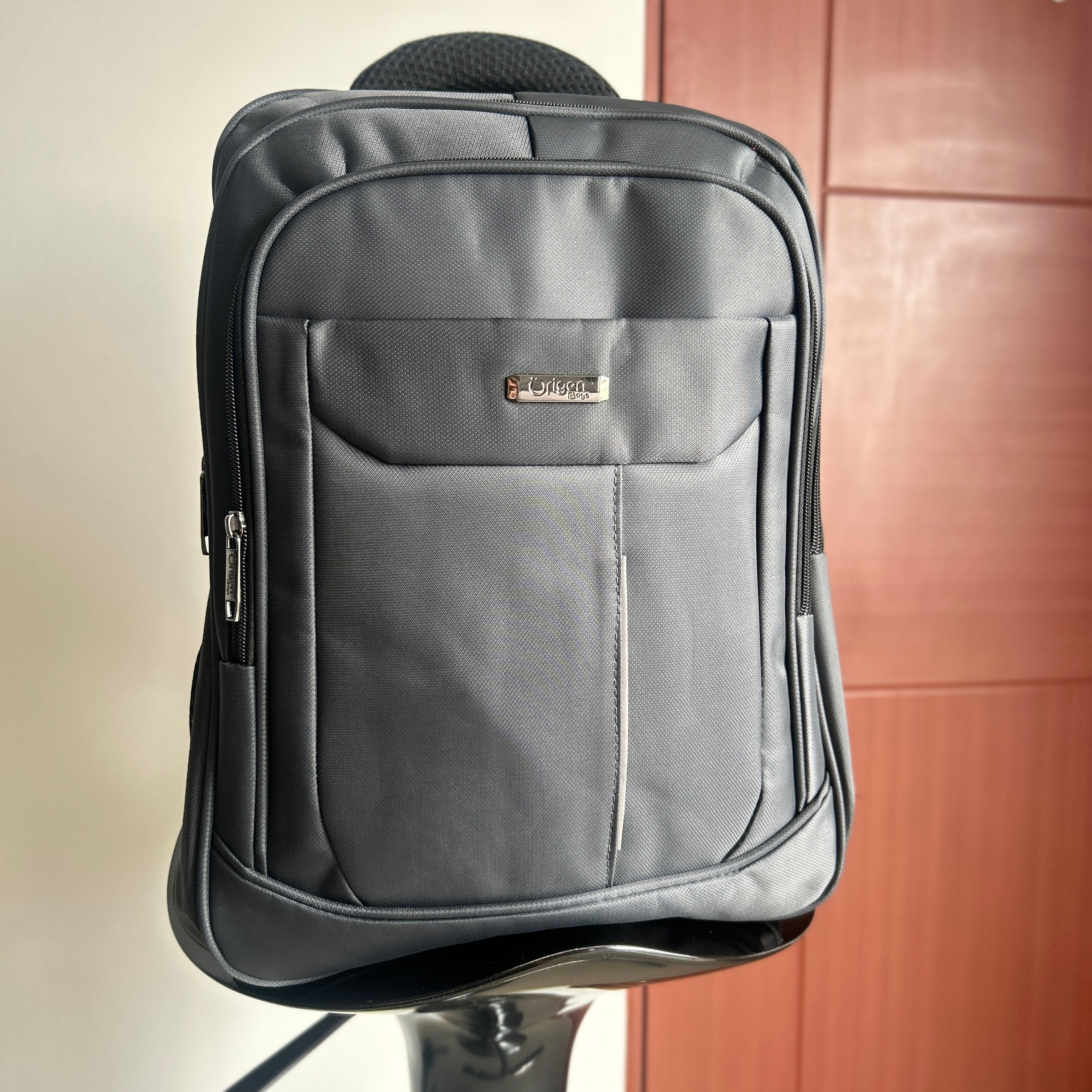 Morral Ejecutivo c. Gris Ref.M 5057