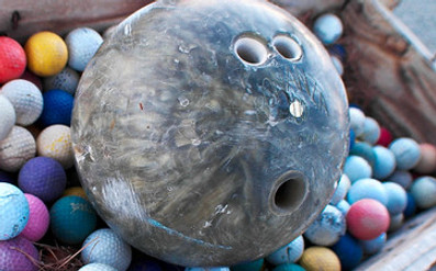 bowlingball_nanfry_CCBY20.jpg