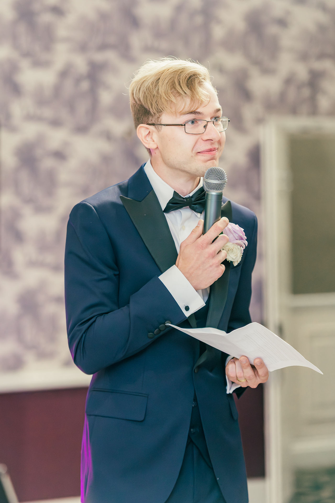 Groom giving his speech at Woughton House, Milton Keynes
