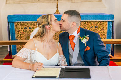 Couple wedding portraits at the Kingfisher Country Club