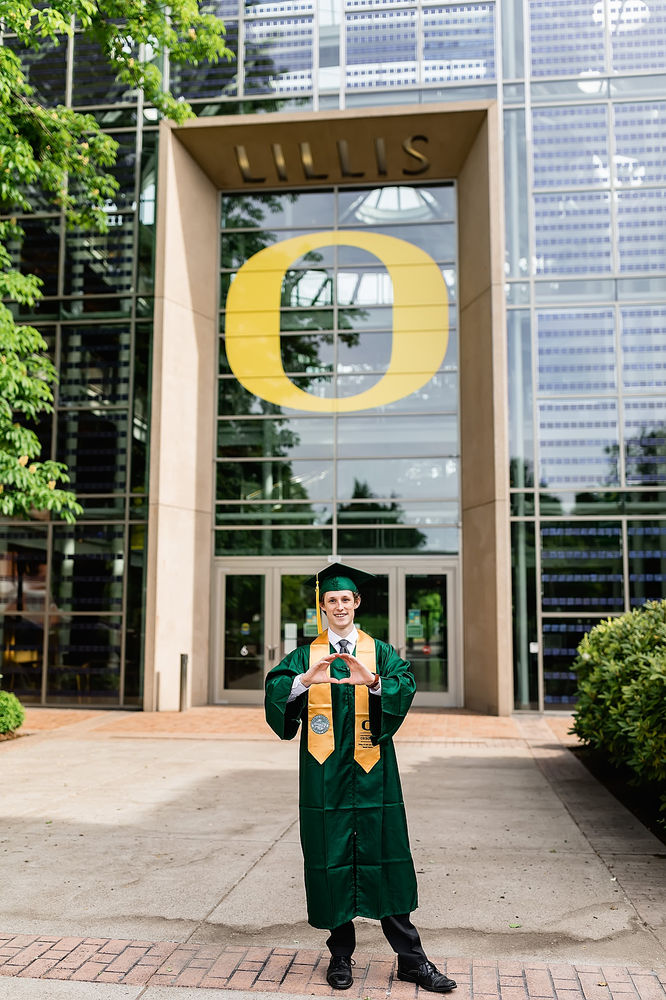 University of Oregon Graduation Session
