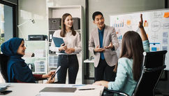 Manager vs. Leader – Which One is Your Team Actually Getting?