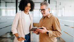 Are You a Knowledge Donor? When You Share What You Know, Everyone Moves Forward