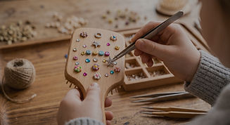 wanderlust event co red deer kids birthday party actrivities hair brush decorating_edited.