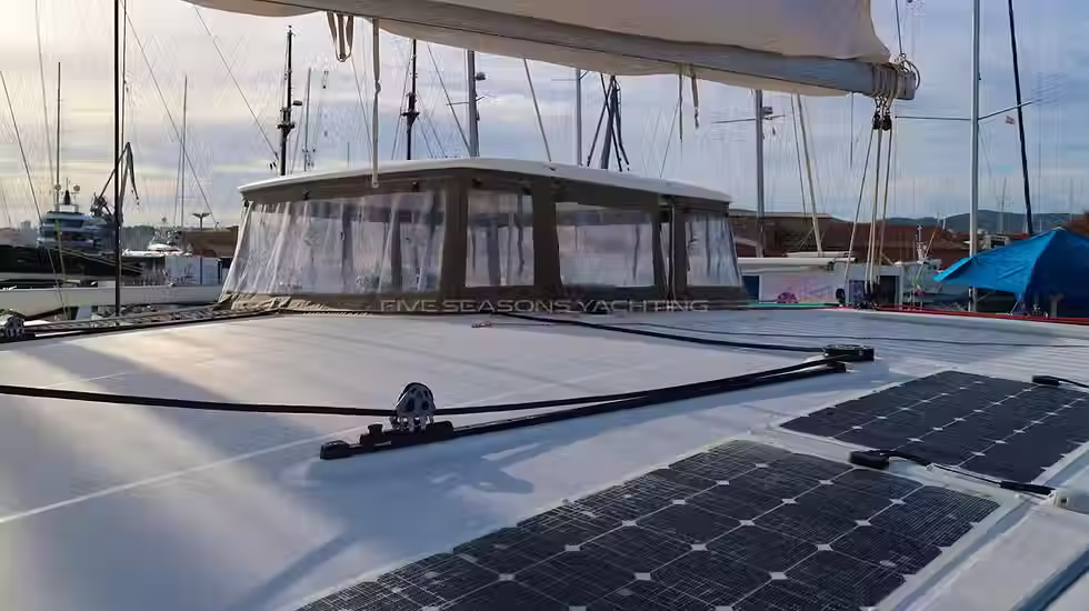 Thumbnail: Lagoon 450 S exterior