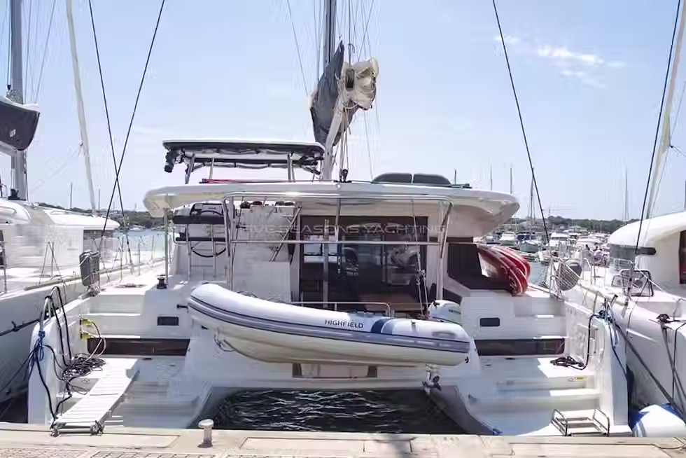 Lagoon 42 exterior