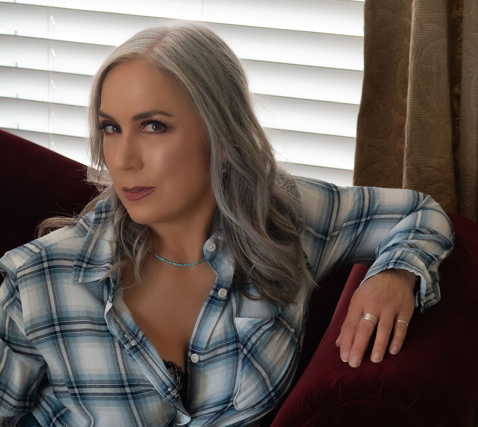 What to wear to your boudoir photo shoot - it's not all about lingerie