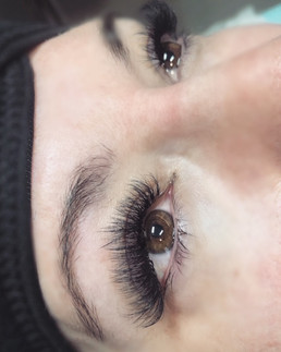Volume Lashes by Ashley