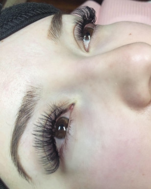 Hybrid Eyelash Extensions by Ashley