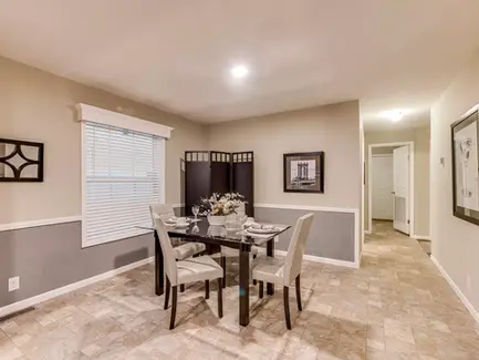 Redman Homes Dining Rooms. Custom Built Mobile and Modular Homes from Manufacturers like Redman Homes, Clayton Homes and Champion Homes. Custom built for Turnkey Communities properties. 