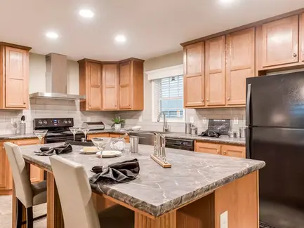 Redman Homes Kitchen. Custom Built Mobile and Modular Homes from Manufacturers like Redman Homes, Clayton Homes and Champion Homes. Custom built for Turnkey Communities properties. 