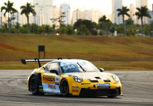 Porsche Cup - Marçal Müller lidera treino livre da Carrera Cup