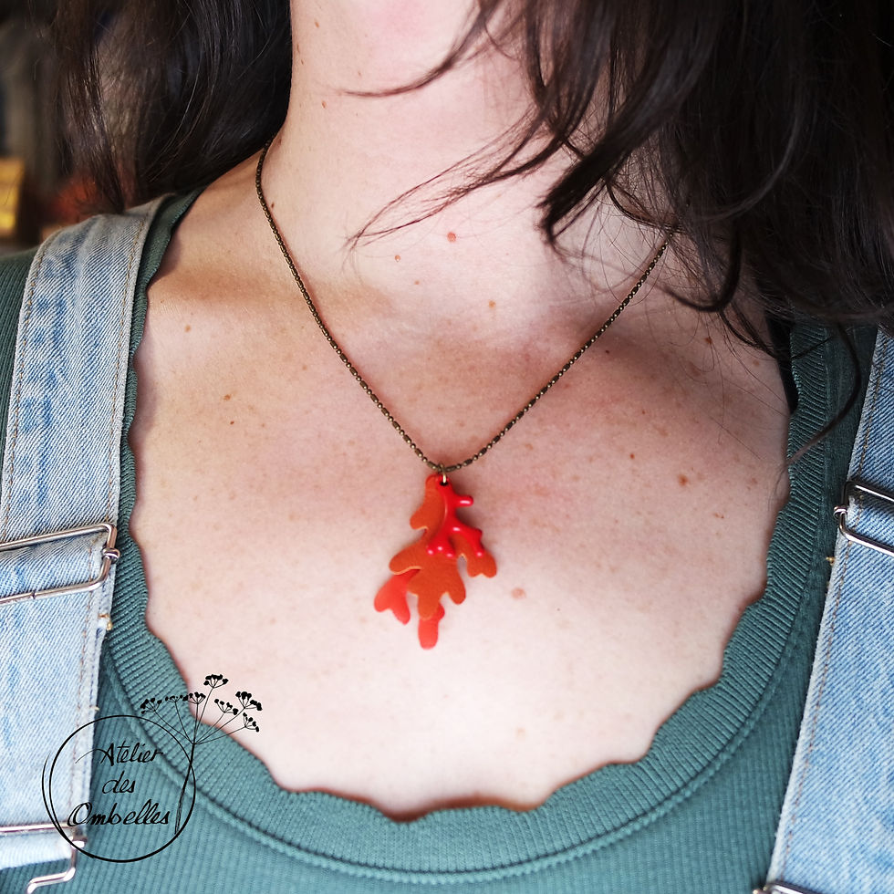 Miniature : Collier corail en cuir recyclé et laiton Atelier des Ombelles