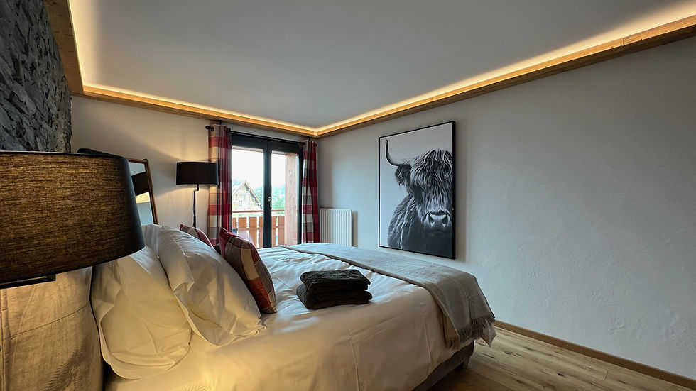 06 Zenith Views by Villars Luxury - Chambre principale vue sud 2.jpeg