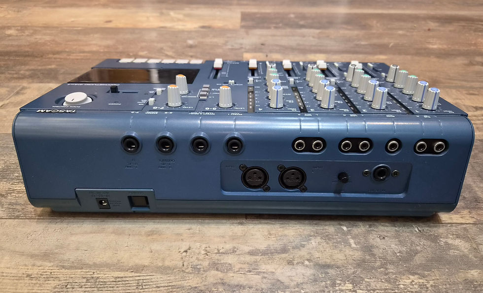 Thumbnail: Tascam 414 mk11 portastudio