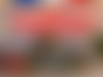 На фоне новогодних елок надпись : сэкономьте на налогах на бизнес