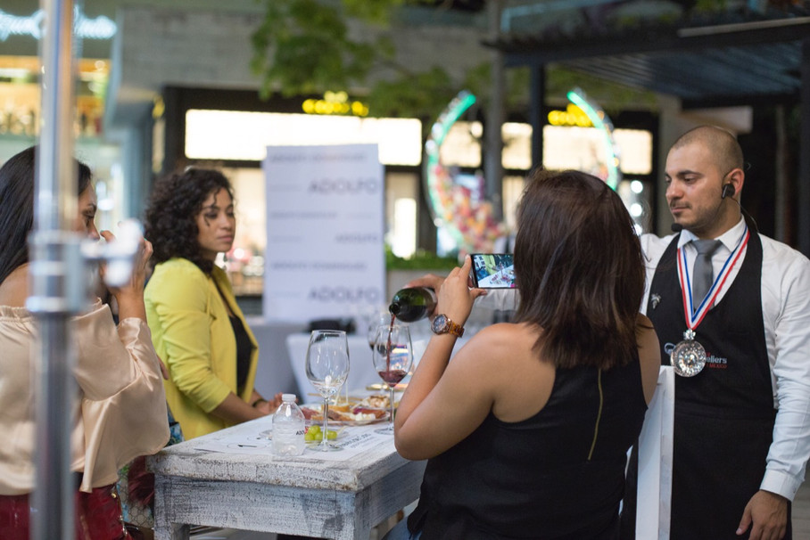 Adolfo Domínguez Boutique Fashion Harbour