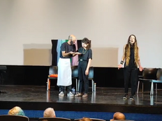 סימונה במהלך המופע