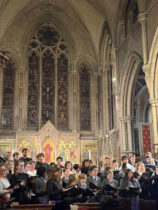 Schola Shines in Performance with Opera Holland Park