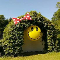 smiley, smiley inflatable, giant smiley, inflatable cotcut, cotcut design, giant art inflatables, inflatables, giant art sculptures, ben georges, cotcut