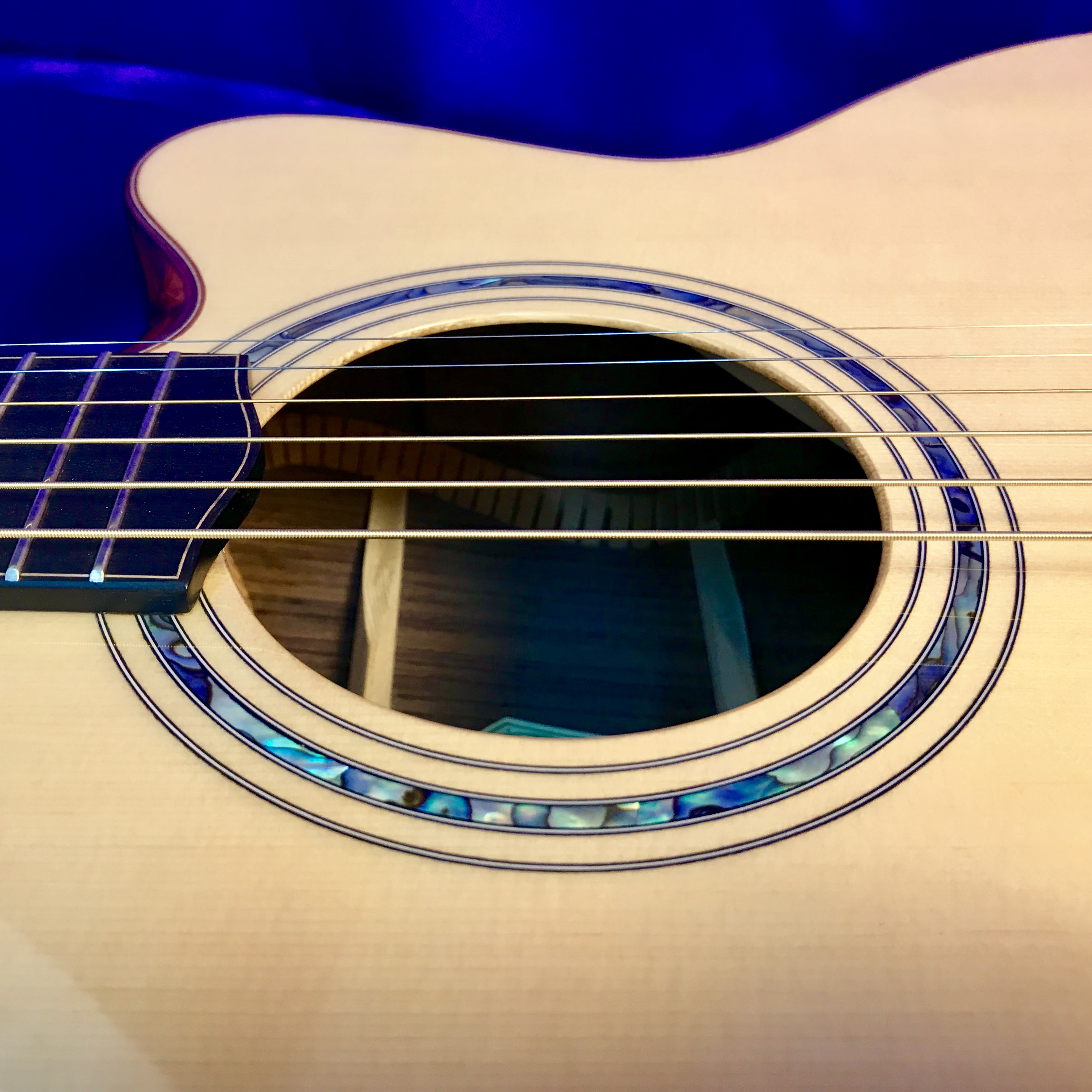 soundhole01