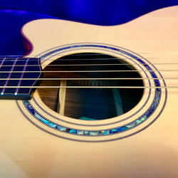 soundhole01