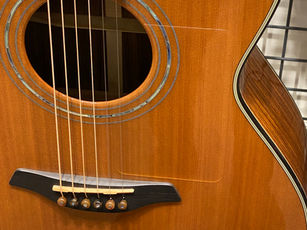 ピックガードを研究する