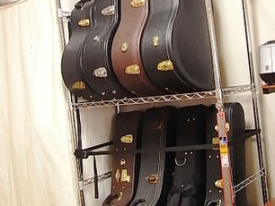 ８本収納のギターラックです。スチールラックの改造です。