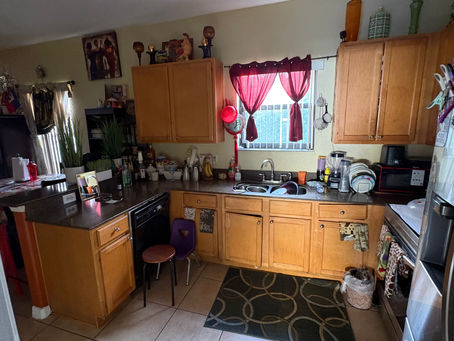 Kitchen, Cabinet Refinishing SW pure white.
Ocoee, Fl.