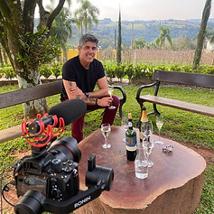 Perfil do jornalista, influenciador digital e ex-MasterChef Renato Bueno da página @renatocbueno