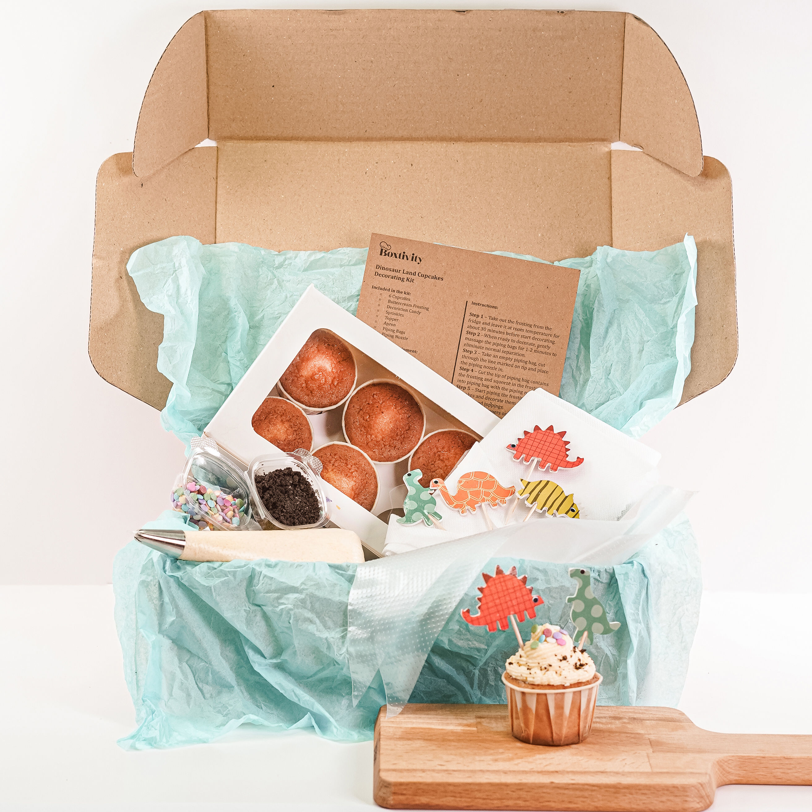 DINOSAUR LAND CUPCAKES DECORATING KIT